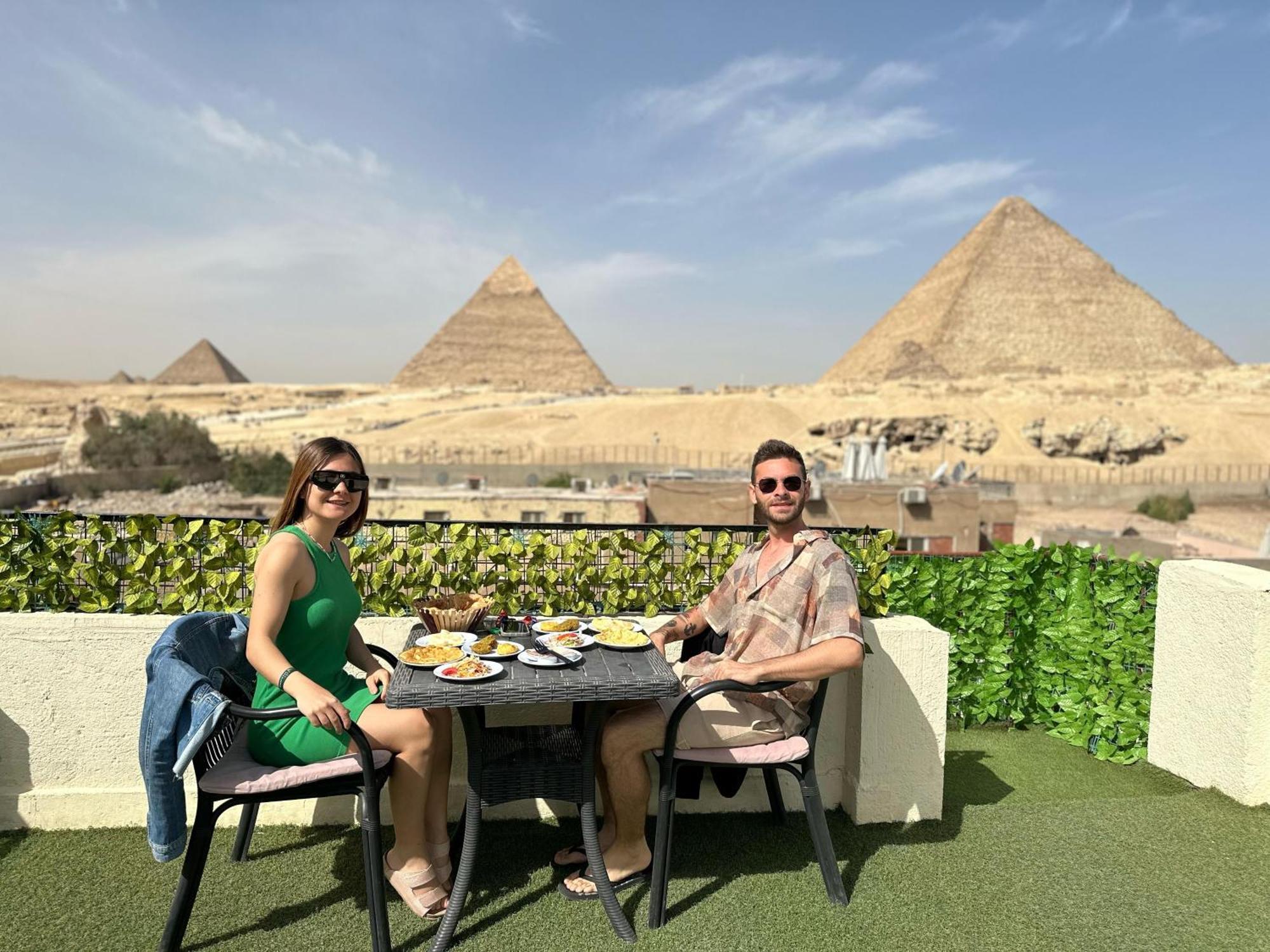 Solima Pyramids View Kafret el-Gabal Kültér fotó